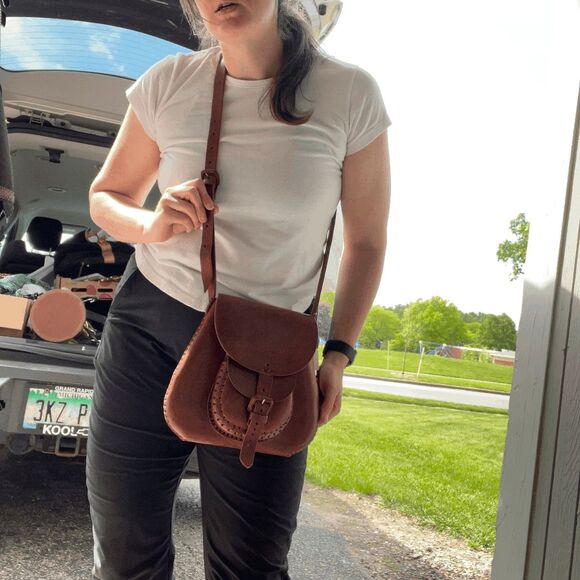 VTG Handcrafted Leather Saddle Bag Boho Western Folk Artisan Crossbody 10” - Picture 8 of 12